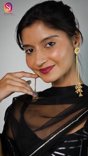 ✨ When elegance meets artistry ✨
Discover jewelry that tells your story - handcrafted, timeless, and unforgettable.
#SanaadhyaJewels #StatementJewelry #TimelessElegance #HandcraftedLuxury #JewelryWithSoul