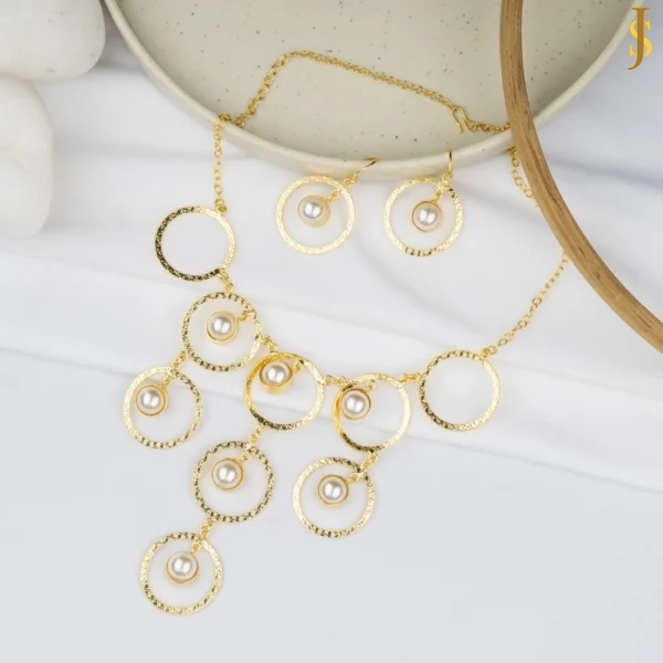 Sanaadhya Golden Chain Neckpiece With Pearl Beads