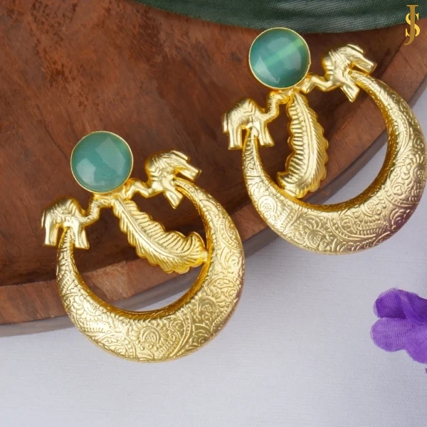 Sanaadhya Goldplated Camel Moon Earring With Monalisa Stone