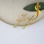 Goldplated Camels Earring With Dew Drops