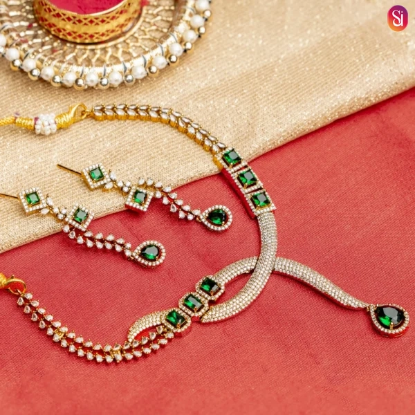 Emerald Crystal CZ Elegant Emerald Green Necklace Set